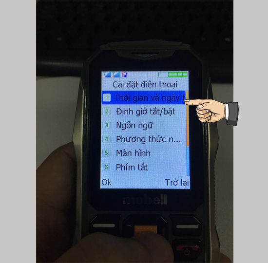 Cài đặt thời gian và ngày tháng