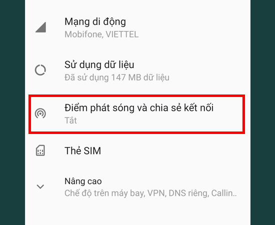 Bước 3: Tại đ&acirc;y, chọn tiếp v&agrave;o mục Điểm ph&aacute;t s&oacute;ng v&agrave; chia sẻ kết nối.