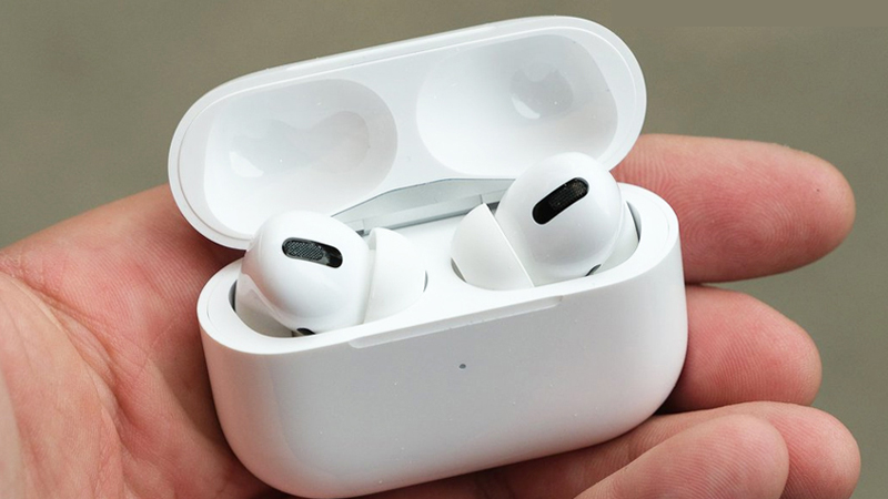 4. Hướng Dẫn Cách Sạc Và Kiểm Tra Pin AirPods