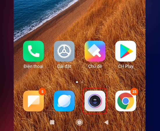 Bước 1: Đầu ti&ecirc;n bạn v&agrave;o M&aacute;y ảnh.