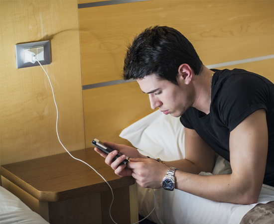  Vừa sạc vừa dùng trong thời gian dài