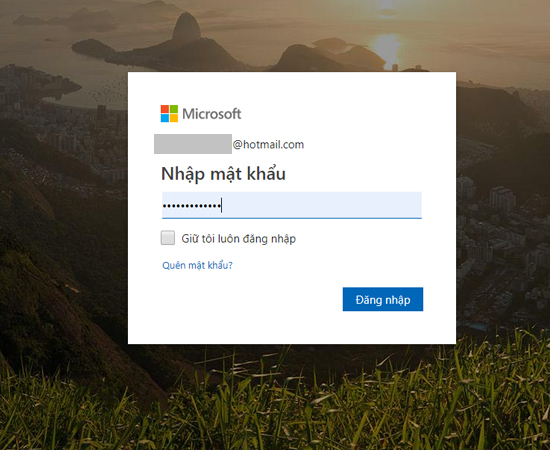 Bước 2: Đăng nhập tài khoản Microsoft của bạn. 