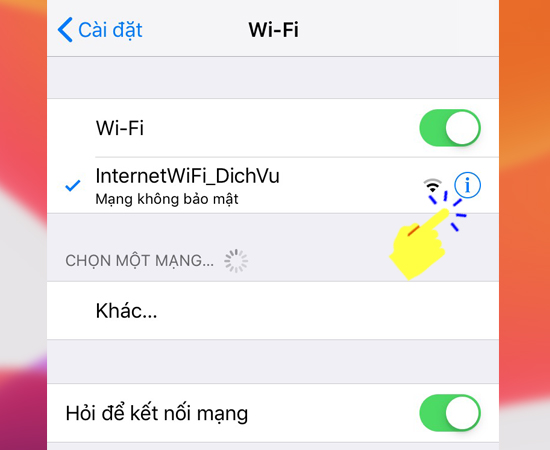  Bước 3:Sau đó bạn hãy nhấp vào biểu tượng ( i ) kế bên địa chỉ Wifi bạn muốn xoá.