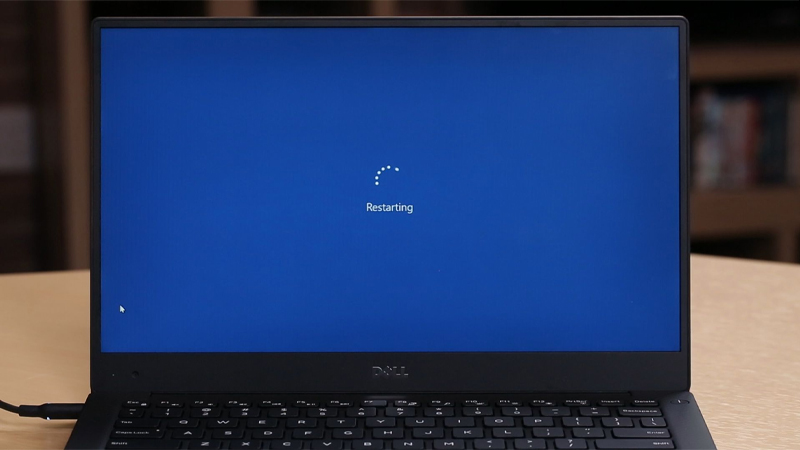 Khởi động lại máy tính