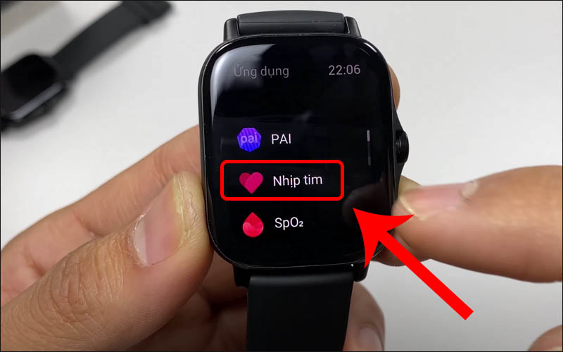 Nhấn vào mục Nhịp tim