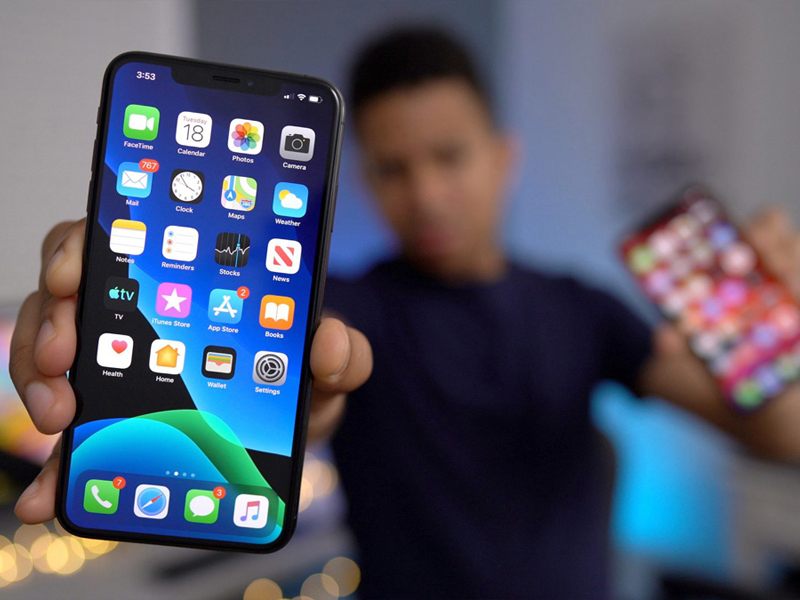 Xóa ứng dụng và vào App Store để cài lại