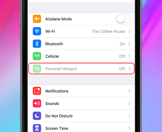 Các bạn quay lại phần Settings và vào phần Personal Hotspot và bật chế độ này để phát Wi-Fi