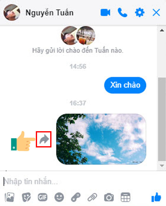  Bạn gửi hình ảnh trên Messenger như thông thường và nhấn vào biểu tượng Chuyển tiếp cạnh hình ảnh