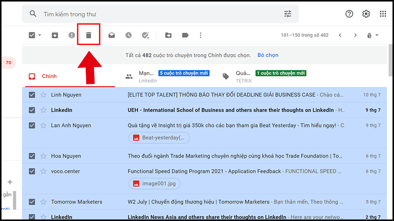 Chọn biểu tượng Thùng rác để tiến hành xóa tất cả thư, email trên Gmail