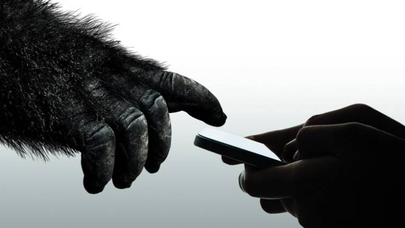 Kính cường lực Gorilla Glass đã có mặt từ năm 2005 và được cải tiến qua nhiều thế hệ