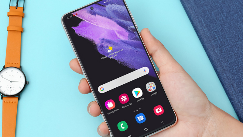 Samsung Galaxy S21 5G sở hữu cụm camera siêu đẳng kèm công nghệ zoom kĩ thuật số lên đến 30x