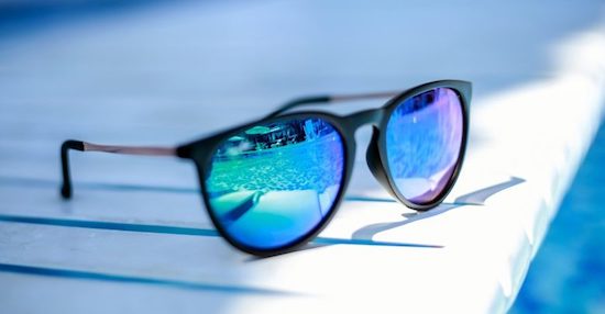 Mắt kính phân cực Polarized là gì?