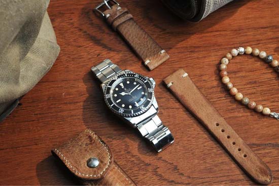 Chất liệu d&acirc;y đồng hồ