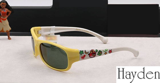 Mắt kính Hayden là của nước nào, được sản xuất ở đâu?