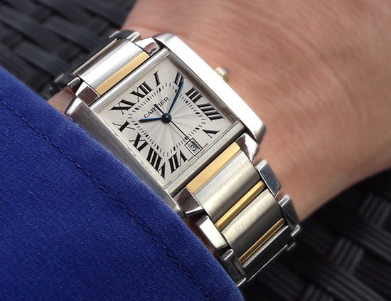 tim-hieu-ve-dong-ho-tank-watch-va-dong-san-pham-bi