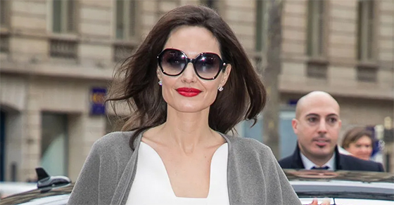 Chọn mua mắt kính cho nữ mặt vuông: Nên chọn loại gọng nào phù hợp?