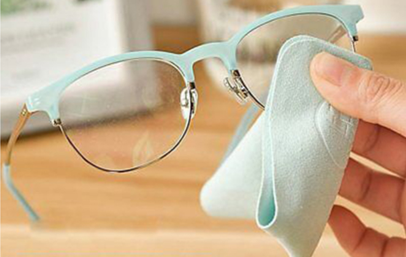Cách bảo quản mắt kính gọng gỗ hiệu quả và mẹo sử dụng được lâu hơn