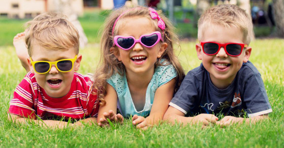 Khi nào trẻ em nên đeo kính chống UV - Tiêu chí chọn kính chống UV?