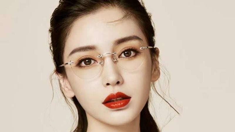 Khu&ocirc;n mặt kim cương n&ecirc;n lựa chọn c&aacute;c loại k&iacute;nh kh&ocirc;ng v&agrave;nh