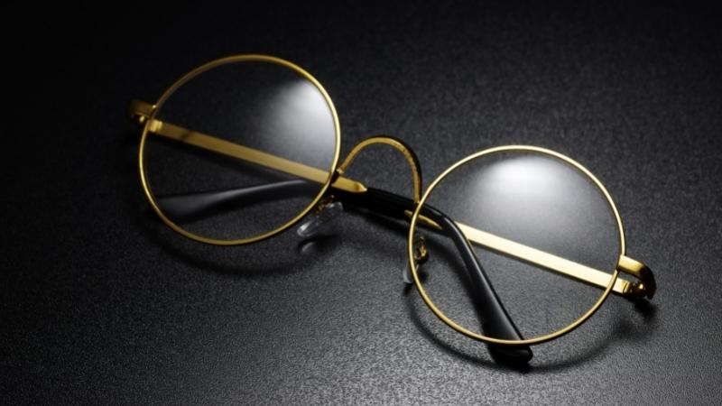 N&ecirc;n lựa chọn k&iacute;nh c&oacute; những đường n&eacute;t mềm mại