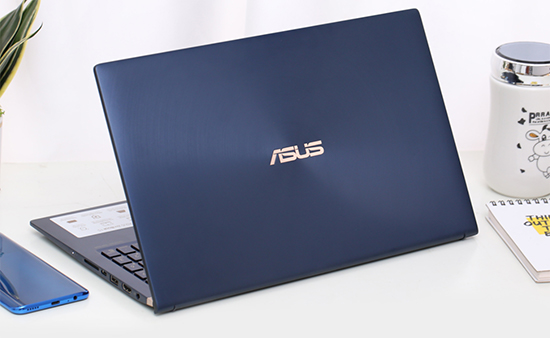 Chất liệu thường d&ugrave;ng tr&ecirc;n laptop v&agrave; ưu nhược điểm của ch&uacute;ng