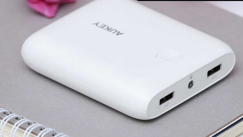 Pin sạc dự ph&ograve;ng 10.000 mAh AUKEY PB-N42