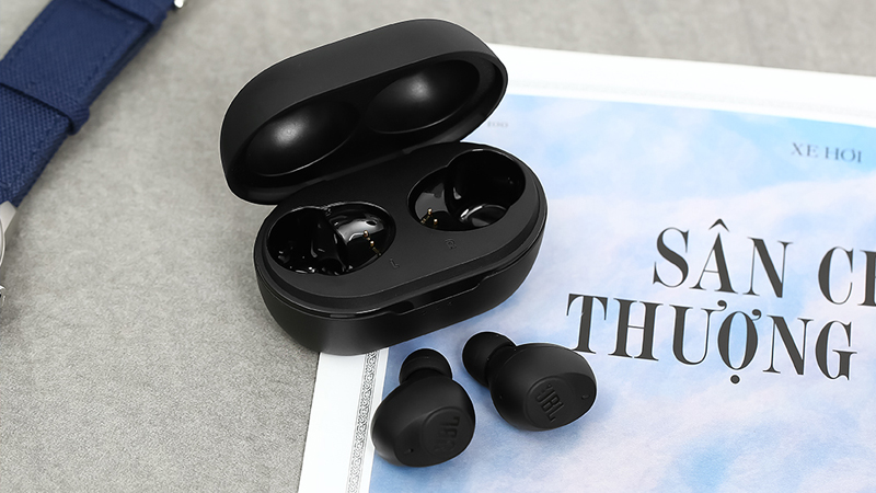 Tai nghe JBL c&oacute; đa dạng mức gi&aacute;