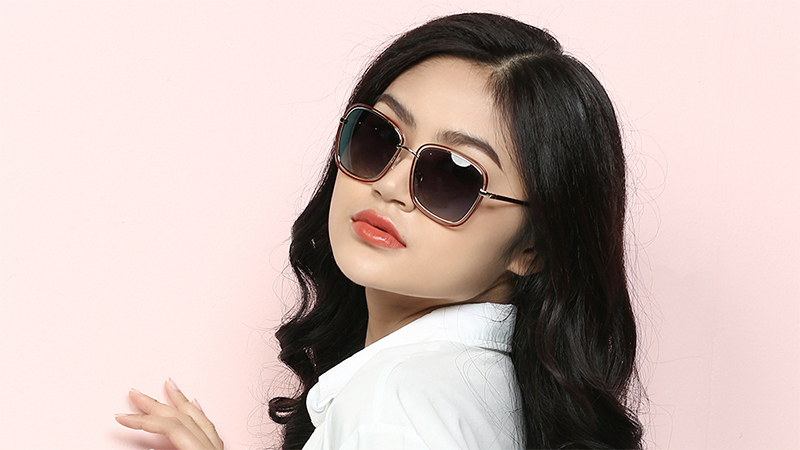 Mắt kính Jubilant với thiết kế đa dạng, nhiều màu sắc nổi bật