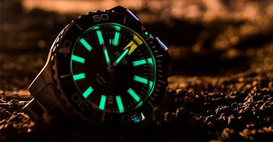 Đồng hồ phát quang có thể sáng được bao lâu? Tại sao nên sở hữu ngay?