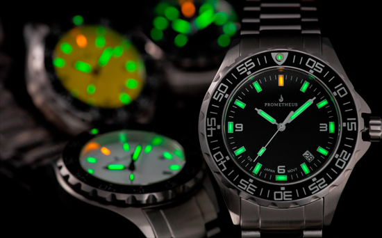 Sau khi nh&agrave; nước cấm sử dụng Radioluminescence, những người thợ chế tạo đồng hồ phải t&igrave;m ra chất ph&aacute;t quang mới để thay thế.