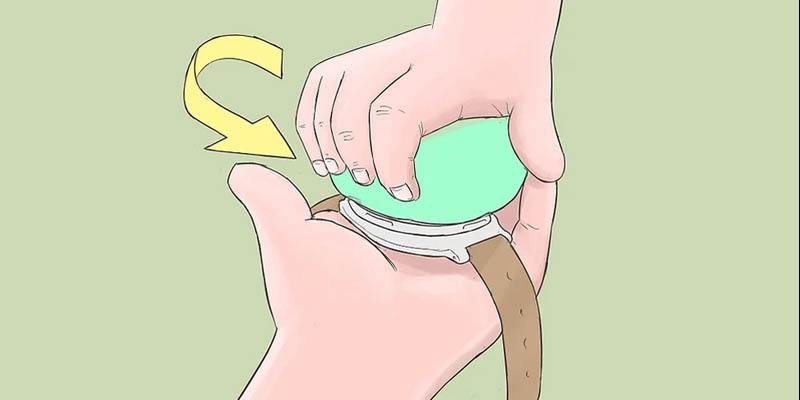 xoay b&oacute;ng cao su ngược chiều kim đồng hồ để nới lỏng c&aacute;c ốc