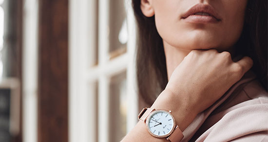 Đồng hồ Jacques du Manoir của nước nào,ưu điểm, dòng sản phẩm nổi bật.