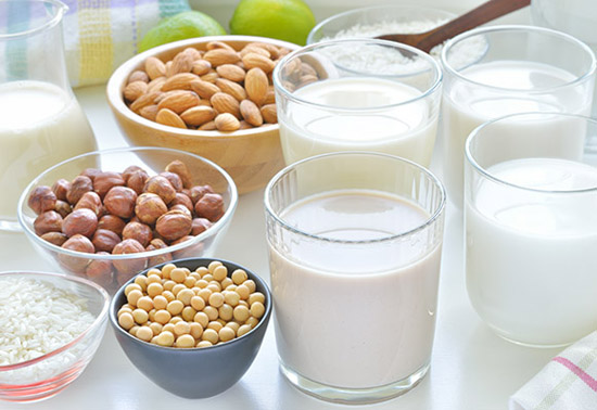 Pha đậu n&agrave;nh với c&aacute;c hạt, đậu kh&aacute;c