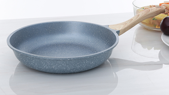 Chảo chống d&iacute;nh