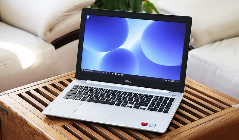 Dell Inspiron đa dạng về cấu hình và giá thấp nên người dùng nhiều lựa chọn.