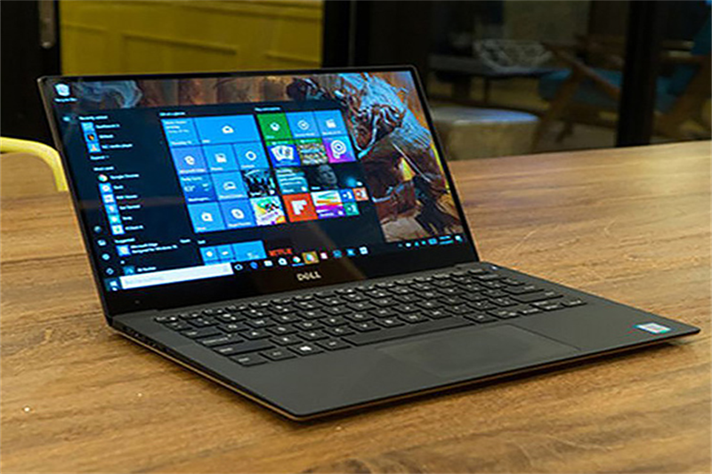 Tập đoàn Dell kinh doanh các sản phẩm công nghệ như điện thoại, laptop, thiết bị ngoại vi,... và laptop là sản phẩm mà Dell tập trung phát triển nhiều hơn.