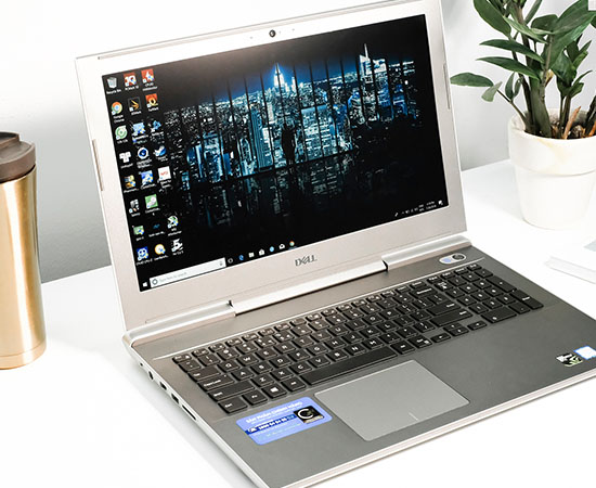 Những tính năng mà chiếc laptop Dell Vostro mang lại là vô cùng tuyệt vời so với giá thành của nó và đây sẽ là lựa chọn thích hợp cho hầu hết tất cả các bạn sinh viên.