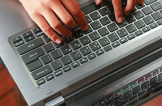 Bàn phím và Trackpad tốt