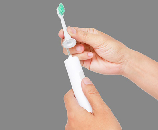 b&agrave;n chải hư, yếu