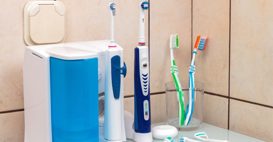 Bàn chải đánh răng điện có tốt hơn bàn chải thường? Nên mua loại nào?