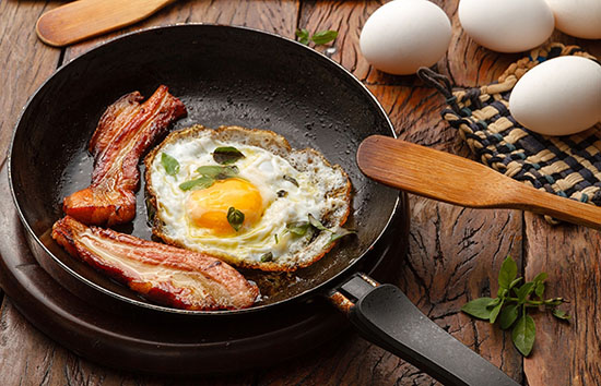 n&ecirc;n sử dụng dụng cụ x&agrave;o nấu bằng gỗ