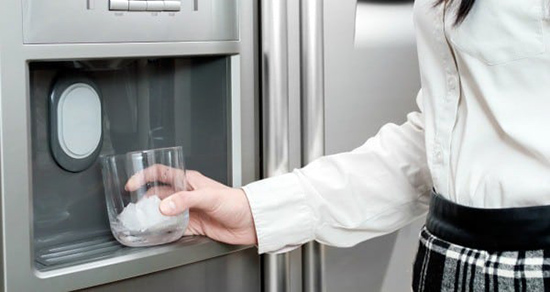 Tính năng làm đá tự động trên tủ lạnh là gì? Có cần thiết không?