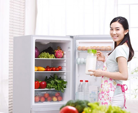 Tủ lạnh ngăn đ&aacute; dưới