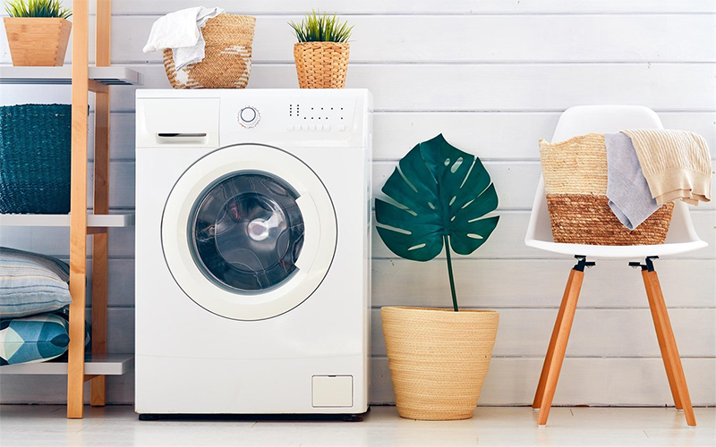 Máy giặt cửa ngang có lồng giặt được đặt nằm ngang
