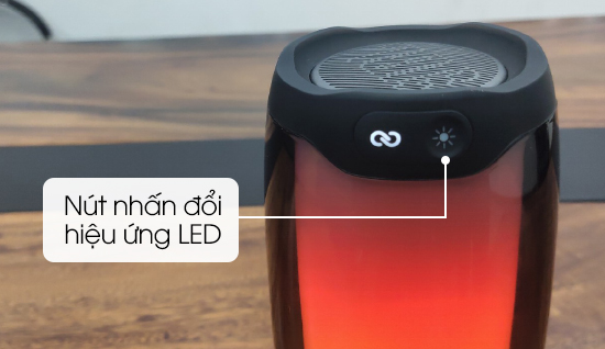 Nút thay đổi hiệu ứng đèn LED trên loa