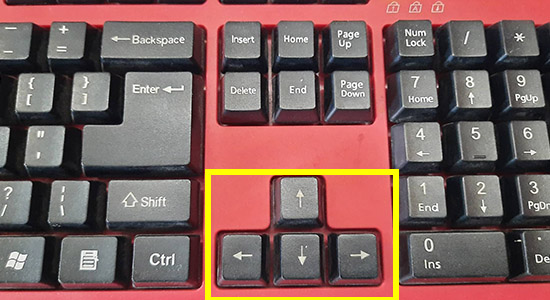 Dùng các nút điều khiển trên bàn phím