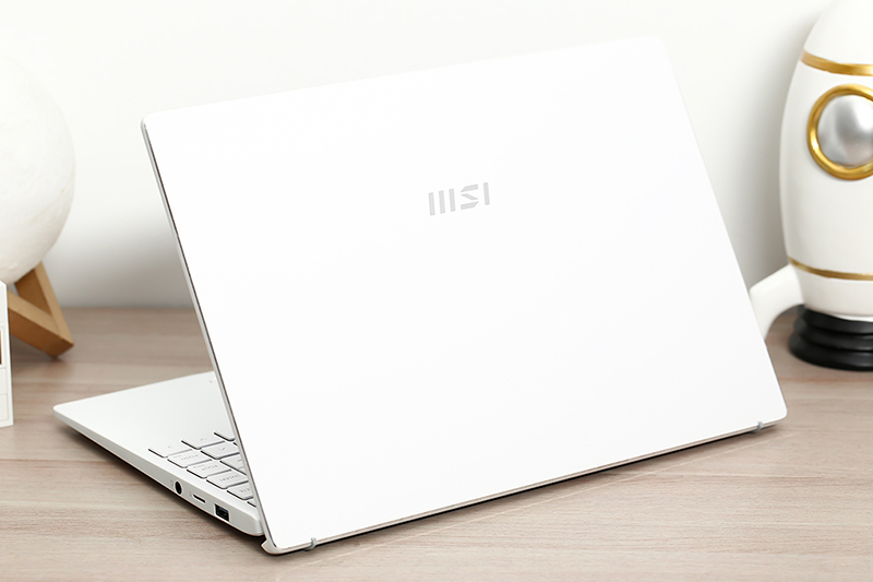 Mẫu laptop mỏng nhẹ mới nhất MSI Prestige 14 A11SC i7 1195G7