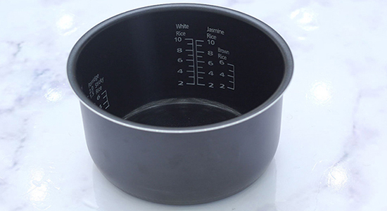 C&aacute;c loại chất liệu l&ograve;ng nồi cơm điện: Ưu, nhược điểm của từng loại