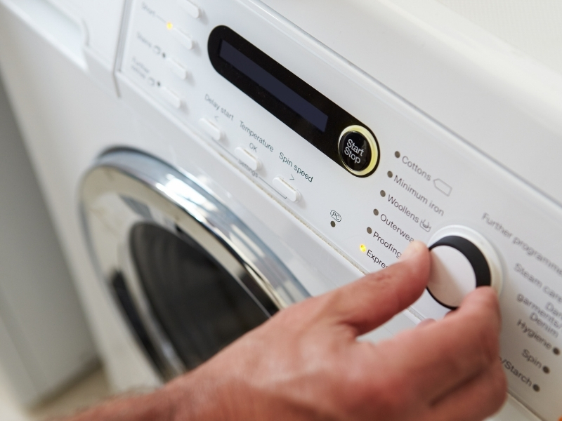 N&ecirc;n lựa chọn m&aacute;y giặt ph&ugrave; hợp với nhu cầu v&agrave; điều kiện bản th&acirc;n