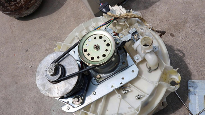 Máy giặt kêu to và rung lắc mạnh? Nguyên nhân, cách khắc phục tại nhà Máy giặt kêu to và rung lắc mạnh? Nguyên nhân, cách khắc phục tại nhà